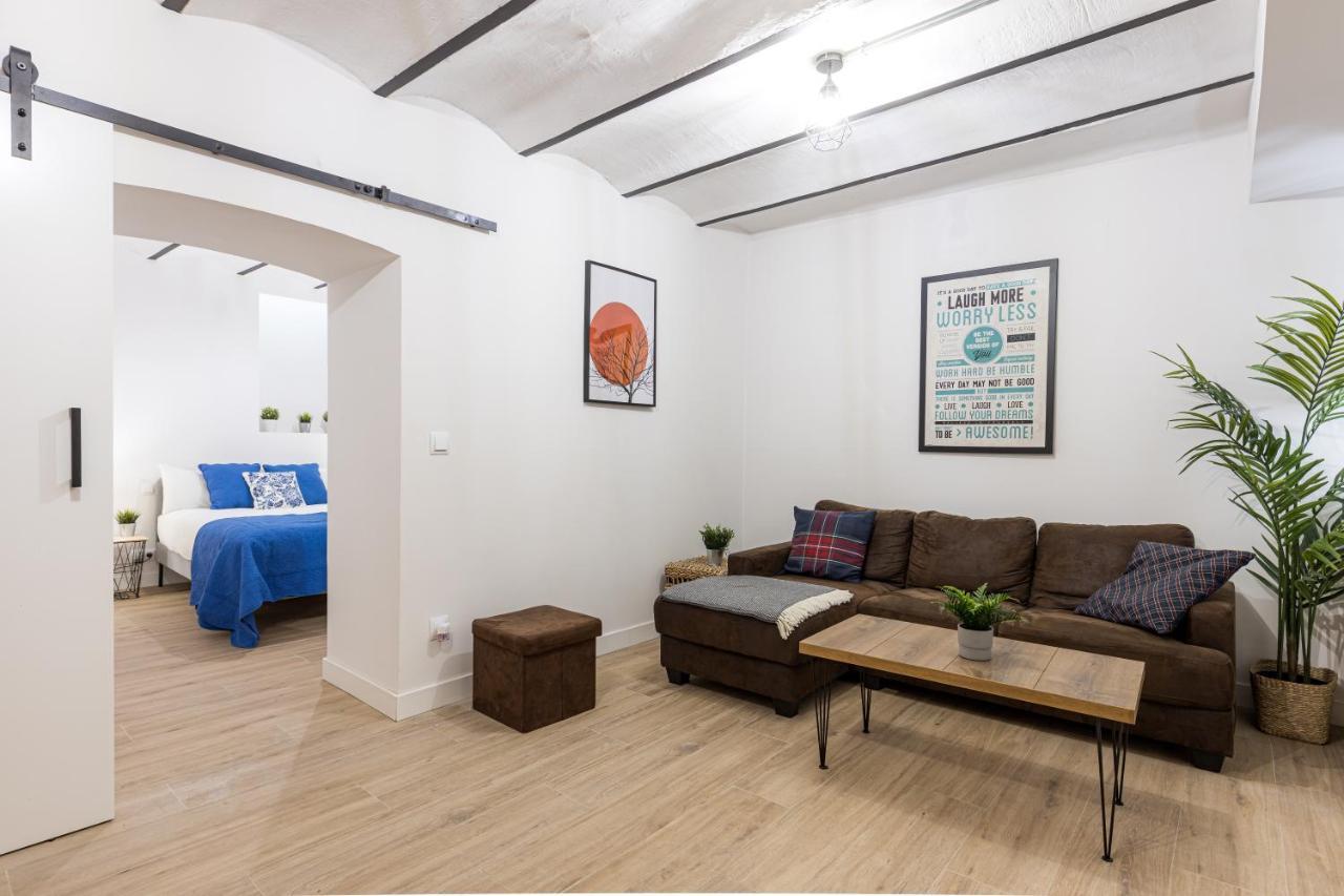Latina XV Appartement Madrid Buitenkant foto